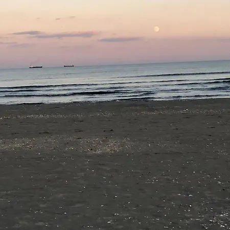 Lägenhet By The Sea